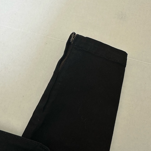 Joie Super Skinny Ankle Zip Jean - Picture 4 of 7